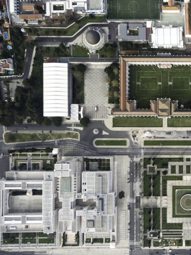 Small Cell and Smart City infrastructure